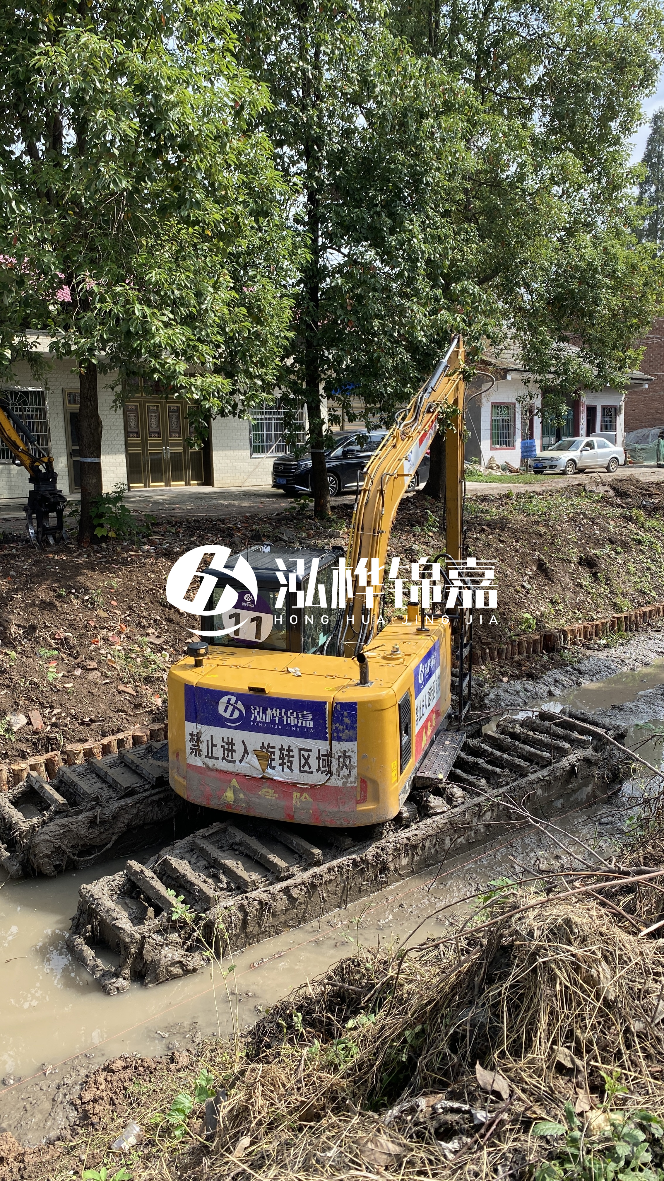 秦皇島挖機打木樁專業(yè)施工-工地上河堤基礎(chǔ)怎么打木樁？