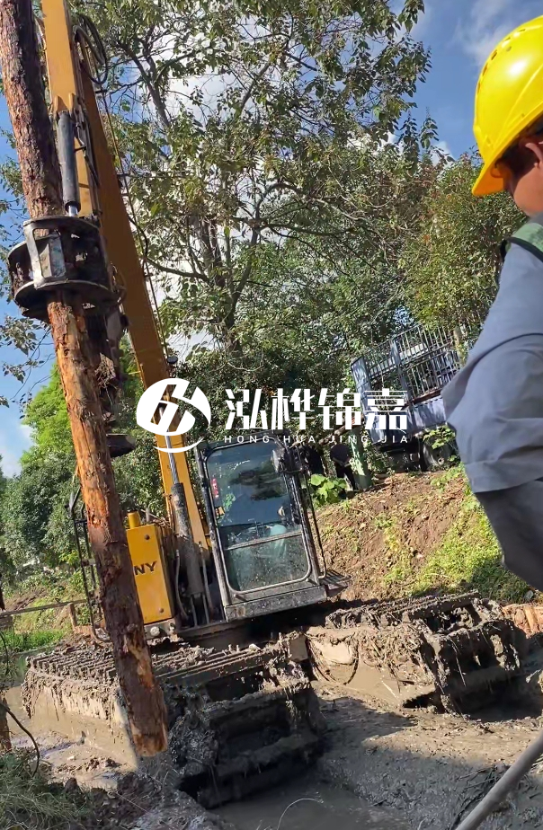景德鎮(zhèn)河道清淤專業(yè)施工-狹窄河道挖機清理河道的方法？